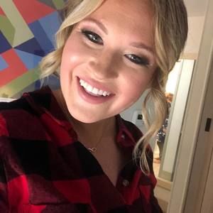 Meet your Posher, Christine